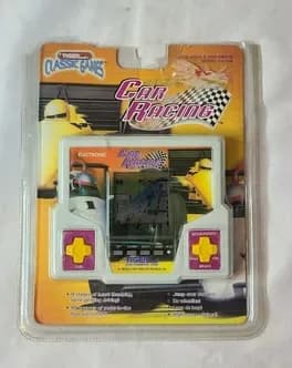 super-speedway-car-racing